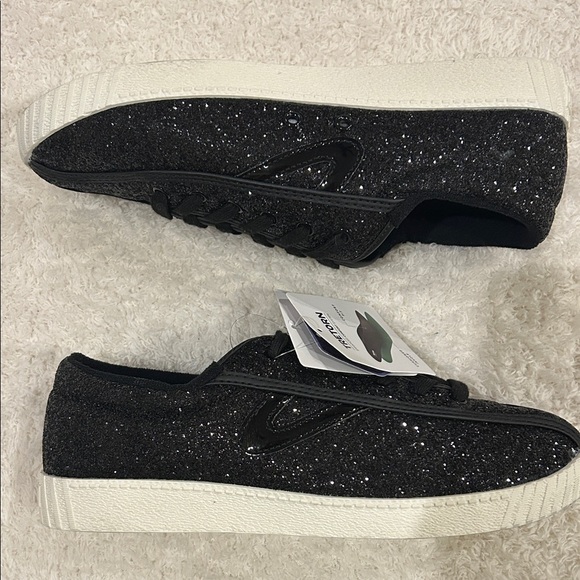 NWOB Tretorn Sparkling Black Sneakers - Picture 5 of 12